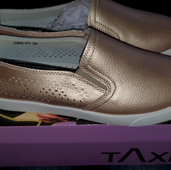 SARA one step ahead rose gold sneakers - Picture 2 of 4